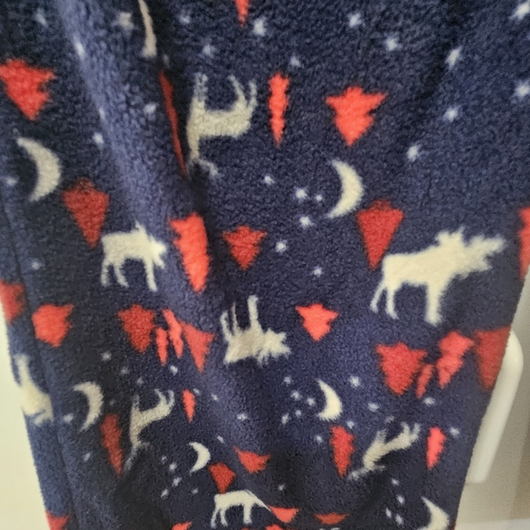 Eddie Bauer Pajamas Size M (10/12) Kids with Moose and trees. - Picture 3 of 10